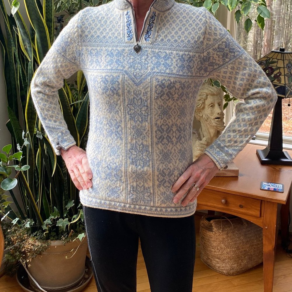 Dale of Norway Peace Sweater, 100% Merino Wool, Women's Size XS, White and Blue